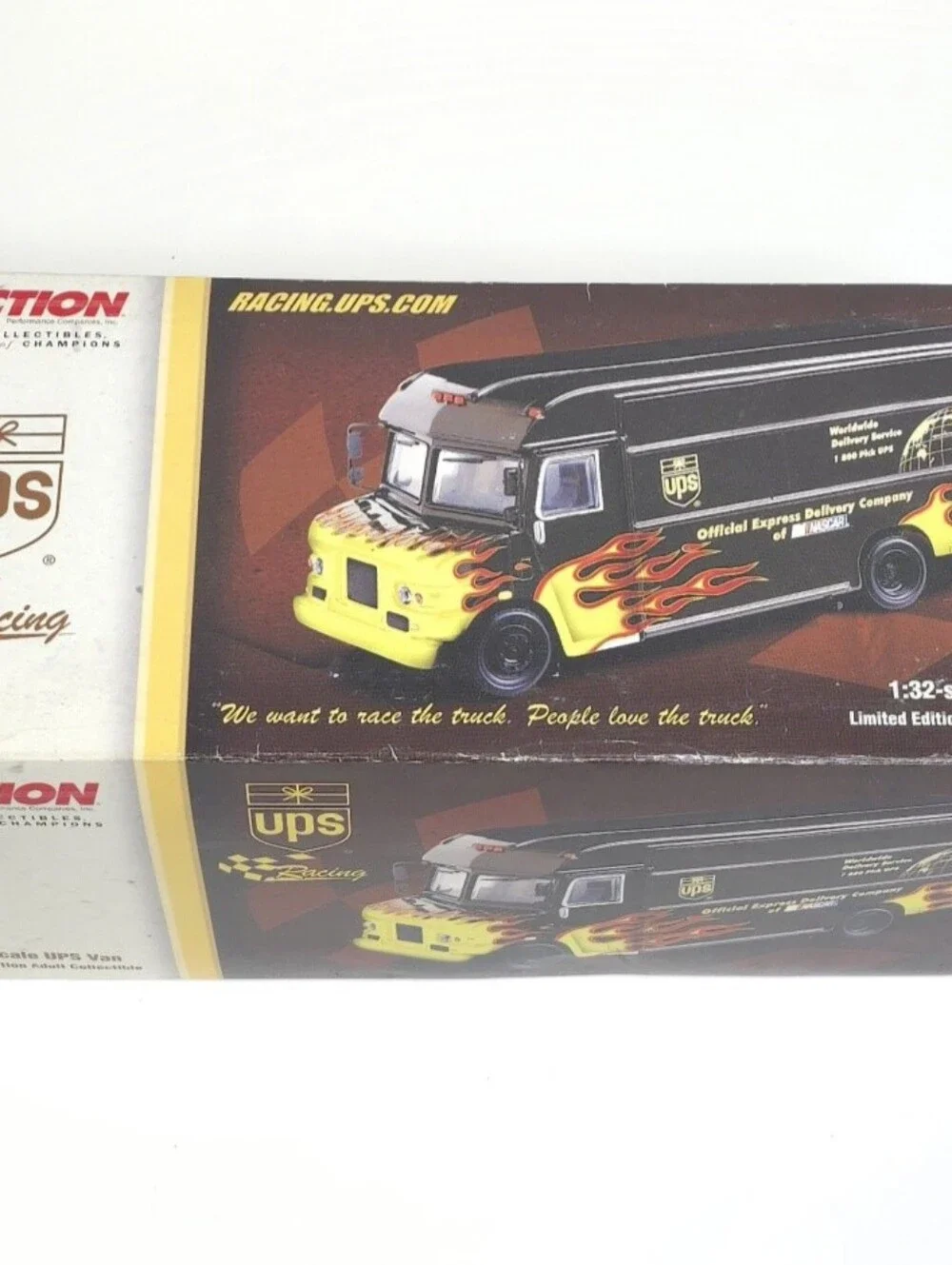 Action UPS Flame Van 2001 Dale Jarrett with Box Nascar 1:32 Truck Diecast